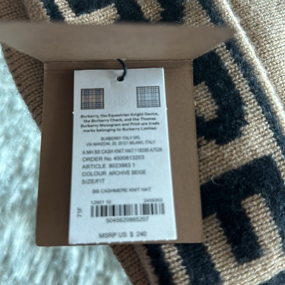 Brand new Burberry beanie - Picture 2 of 3
